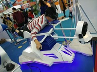 Simulador de Vuelo Dinámico de 360 Grados, VR, Movimiento de Vuelo, Uso en Parques de Atracciones Comerciales Interiores, Material de Metal y Plástico, 1 Jugador