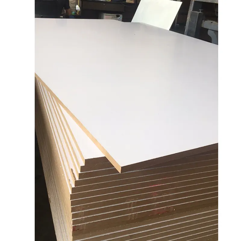 Pannello MDF melaminico impermeabile Mdf bianco all'ingrosso 9mm 12mm 15mm 18mm MDF melaminico