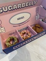 Boîte à pâtisserie carrée rose personnalisée de qualité supérieure avec logo pour la vente en gros, emballage pour beignets et desserts pour boulangerie