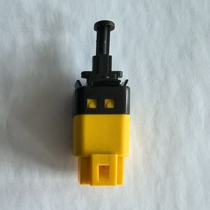 Brake Light Switch For Opel 96440926 96436332 96874571 95368629 Replacement Auto Part <b>Engineering</b> <b>Plastics</b> - Product Image 3