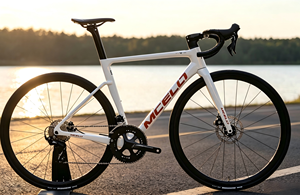 Bicicleta de Carretera de Carreras de Fibra de Carbono EDS 2026, 24 Velocidades, Ruedas de Aluminio, Frenos de <span class=keywords><strong>Disco</strong></span> Inalámbricos Di2, Ligera, Deportiva, de Alta Calidad - Product Image 2