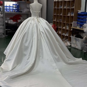 Vestido de Novia Jancember Hz036, Deslumbrante, Color Marfil, Sin Tirantes, Asimétrico, con Escote Diagonal, Minimalista, de Satén Duquesa - Product Image 2