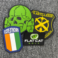 Patch en PVC souple 3D personnalisé en forme de cœur, logo en relief thermocollant, patch en PVC auto-adhésif, patch en caoutchouc thermocollant pour chapeaux de golf