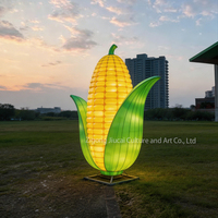 Reuze Cartoon Fruit & Groente Lantaarnset (Mango, Rijst, Peer, Maïs) Waterdichte LED-lantaarn voor Festival Themapark Decoratie