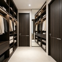 Puertas Interiores Residenciales Modernas de Apertura Lateral de Polímero con Detalles Decorativos, Color Personalizable y Bisagras para Puertas y Ventanas