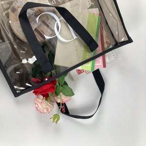 Grand sac fourre-tout en Pvc brillant noir brillant Sacs durables pour femmes Sacs à main en Pvc transparent Sac fourre-tout transparent à bandoulière personnalisé - Product Image 6