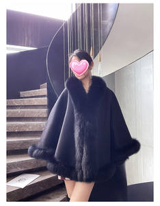 Ponchos aus Echter Wolle und Kaschmir mit Fuchspelzbesatz am Umhang, Fellschal-Wraps für Damen - Product Image 2