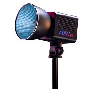 Luce Video RGB Ulanzi L-024 40W, Illuminazione COB a Colori Personalizzabile 2500K 6500K 0-359 °   RGB per <span class=keywords><strong>Fotografia</strong></span> e Trasmissioni in Diretta all'Aperto - Product Image 3