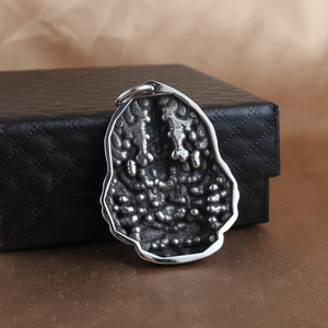 Pendentif Guanyin à mille mains en acier inoxydable, collier avec statue de Bouddha, cadeau pour hommes et femmes, style rétro Punk 2310100 - Product Image 2