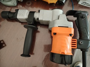 YOSHU 1050 1100W Heavy Duty Industrial Grade Elétrica Demolição Martelo AC 110-240V ABS + Alumínio Construção - Product Image 4