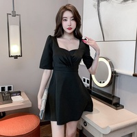 Robe Courte Élégante à Col Carré Moderne, Froncée et Cache-Cœur, Coupe Trapèze, Manches Courtes, pour Femme, Idéale pour les Fêtes Estivales