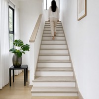 Marche d'escalier en MDF intégrée moderne et innovante avec nez de marche profilé pour la décoration résidentielle, hôtelière, d'appartements et de gymnases