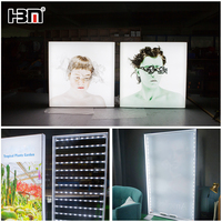 Boîte à lumière LED personnalisée double face étanche aux intempéries pour la publicité en forme de rectangle avec installation facile à suspendre