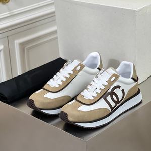 รองเท้าวิ่งแฟชั่นสไตล์ใหม่ ดีไซน์หรูหรา รองเท้าลำลองสปอร์ตสำหรับผู้ชาย แบรนด์ดัง รองเท้าเดินสบายๆ แบบพื้นเรียบ - Product Image 3