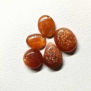 Lote de Cabujones de Piedra Solar Natural de 32CT, Gemas Sueltas Hechas a Mano con Efecto de Luz, Certificadas para Joyería, Exportador Mayorista de India - Product Image 4