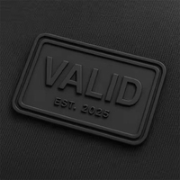 Étiquette en caoutchouc PVC 3D convexe personnalisée, design de mode, patch en silicone embossé à coudre pour vêtements, sérigraphie sur vêtements
