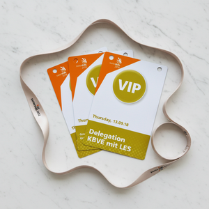 Carte d'identité en plastique pour événements, badge/<span class=keywords><strong>passe</strong></span> d'entrée avec interface de communication NFC RFID, fabrication sur mesure - Product Image 2