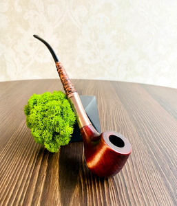 Pipa de Fumar Tabaco de Madera Natural Hecha a Mano de Estilo Moderno, Ecológica, con Acabado Lacado, por Tradebyd - Product Image 1