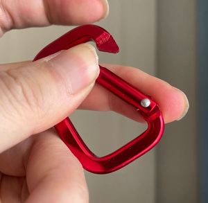 Porte-clés de sport personnalisés de haute qualité en alliage multicolore avec impression numérique, logo personnalisé pour marques d'aventure - Product Image 2