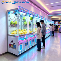 Machine à griffes d'arcade Lucky Cat en acier inoxydable à monnayeur avec interface anglaise pour la distribution de peluches et les centres de jeux