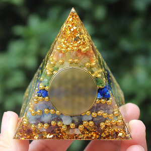 <b>Crystal</b> <b>Chip</b> Pyramid Resin Epoxy Craft Desktop Ornament Home Decor Gift Gold Pearl 7-Layer Stone - Product Image 2