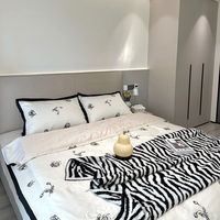 Modernes Luxuriöses Italienisches Design Kingsize-Bett mit Hochwertigen Schlafzimmermöbeln Holzrahmen Weiche Stoffpolsterung Neue Kollektion