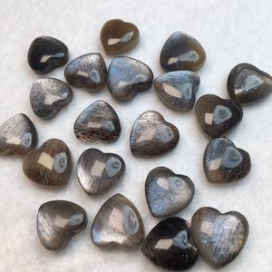 Vente en gros <span class=keywords><strong>de</strong></span> pierres précieuses en cristal <span class=keywords><strong>de</strong></span> haute qualité, pierres précieuses uniques à face unique, <span class=keywords><strong>pierre</strong></span> <span class=keywords><strong>de</strong></span> <span class=keywords><strong>lune</strong></span>, mica pour <span class=keywords><strong>la</strong></span> fabrication <span class=keywords><strong>de</strong></span> bijoux, pendentifs, bracelets DIY - Product Image 4