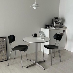 Meubles de restaurant en acier inoxydable pour auberge de jeunesse, bordure argentée, style coréen moderne et simple, petit café, éco-responsable - Product Image 1