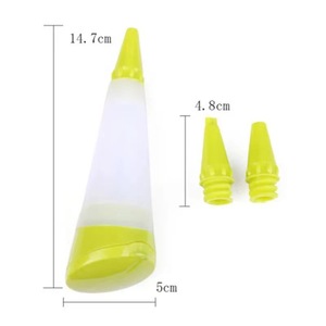Stylo à pâtisserie en silicone lavable, seringue à glaçage réutilisable pour la cuisine, les chocolats, les fondants, les desserts, les macarons, le bricolage - Product Image 1