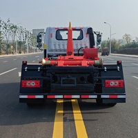 Camion benne à crochet FAW Foton 4x2 léger pour le nettoyage urbain et les services de collecte des déchets résidentiels