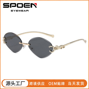 Gafas de sol sin montura con diseño de mariposa para mujer, protección solar UV400, estilo moderno para adultos - Product Image 5