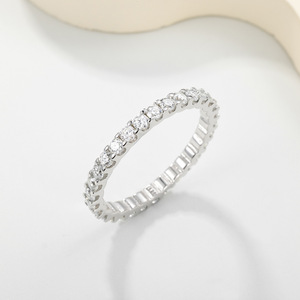 Anillos de Eternidad de Plata 925 con Baño de Oro de 18K y Moissanita VVS1 GRA de Corte Redondo de 2mm, que Pasan la Prueba del Diamante, para Mujer - Product Image 2