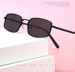 Hot Men's and Women's Trend Street Photos Travel <b>Small</b> <b>Frame</b> Retro Rectangular Metal Sunglasses - Product Image 6