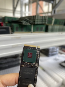 PCIe 4.0 NVMe M.2 SSD 高速ゲーミングSSD 1TB 2TB PS5、ゲーミングPC、高性能ワークステーション用 - Product Image 1