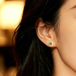 Pendientes de Girasol con Certificado GRA, Chapados en Oro, Plata de Ley S925, Corte Brillante D VVS1, Moissanita de 0.5CT, Modernos para Mujer - Product Image 2