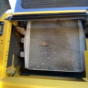 Excavadora de cadenas KOMATSU PC400 en venta, pocas horas de uso, valor excepcional para sus necesidades de maquinaria pesada - Product Image 2