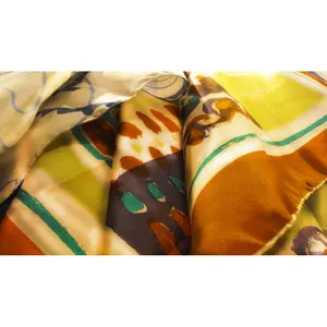 Sciarpa in seta Made in Italy, merchandising personalizzato - Product Image 1