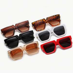 Gafas de Sol Cuadradas Extra Grandes Negras Retro de Moda para Mujer, Protección UV400, Gran Venta - Product Image 6