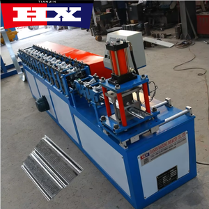 Machine de fabrication de stores enrouleurs, profilatrice pour lames de porte enrouleurs, cisaille volante hydraulique - Product Image 6