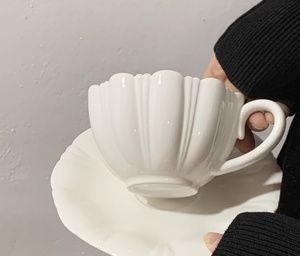 Tasses à thé en céramique à motif de pétales, élégantes, pour les décorations de mariage, de fêtes, de restaurants et de desserts - Product Image 3