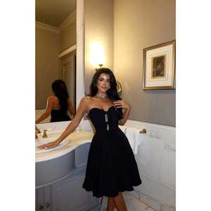 ชุดราตรีสีดำแบบไร้สายรัดไหล่ แต่งโบว์  สำหรับงานเลี้ยงอย่างเป็นทางการ ไซส์ XS-XL  ตกแต่งด้วยคริสตัล  พร้อมดีไซน์ผ่าสูง  มีไซส์พลัสไซส์ให้เลือก - Product Image 4