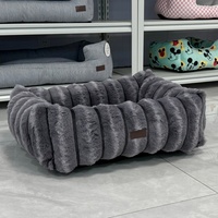 Coussin rectangulaire pour animaux de compagnie en tissu peluche lapin à rayures droites haute densité pour chats et chiens à poils longs, chaud pour l'hiver