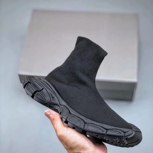 Zapatillas Casuales de Diseñador de Moda 2026 con Logotipo de Alta Costura, Tendencia de Moda, Zapatos para Caminar de Alta Calidad, Varios Modelos de Calcetines y Zapatos - Product Image 1