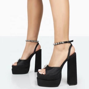 Sandales à talons pour femmes, satin rouge, strass scintillants, bride ouverte, talons épais, plateforme double, chaussures pour femmes - Product Image 2