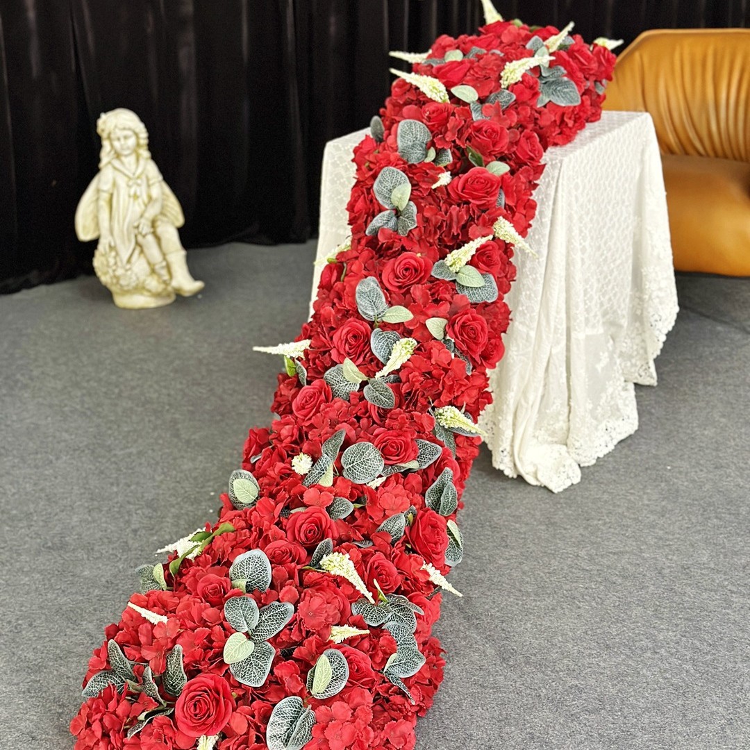 Bande de fleurs d'hortensia rose de 2 mètres en rouge