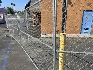 Yuking Direct Factory Customized Galvanized Chain Link Fence with Cyclone <b>Wire</b> <b>Mesh</b> 1mm-4mm Gauge for Yard Use-Hebei Origin - Product Image 3