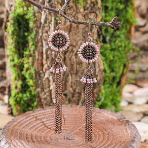 Boucles d'oreilles pendantes vintage à pampilles en quartz rose serti clos, plaqué or rose, pour femme, à porter au quotidien, avec cristaux - Product Image 1