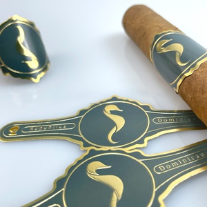 Etiqueta de Anillo para Cigarros con Logotipo Privado Personalizado Premium, Impresión en Dorado con Estampado en Caliente, Sin Cinta Adhesiva - Product Image 4