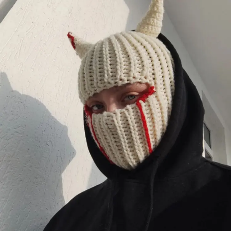 F-9333 nouveau designer 2023 hiver noël tricoté chapeau personnalisé diable cornes chapeau tricoté personnalisé cagoule pour femmes hommes