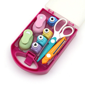 Kit combiné de découpeurs en plastique et métal pour dentelle, motif étoile et fleur, grand poinçon manuel pour enfants - Product Image 1